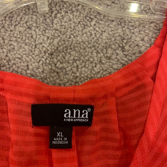 A.N.A Blouse - Picture 2 of 3